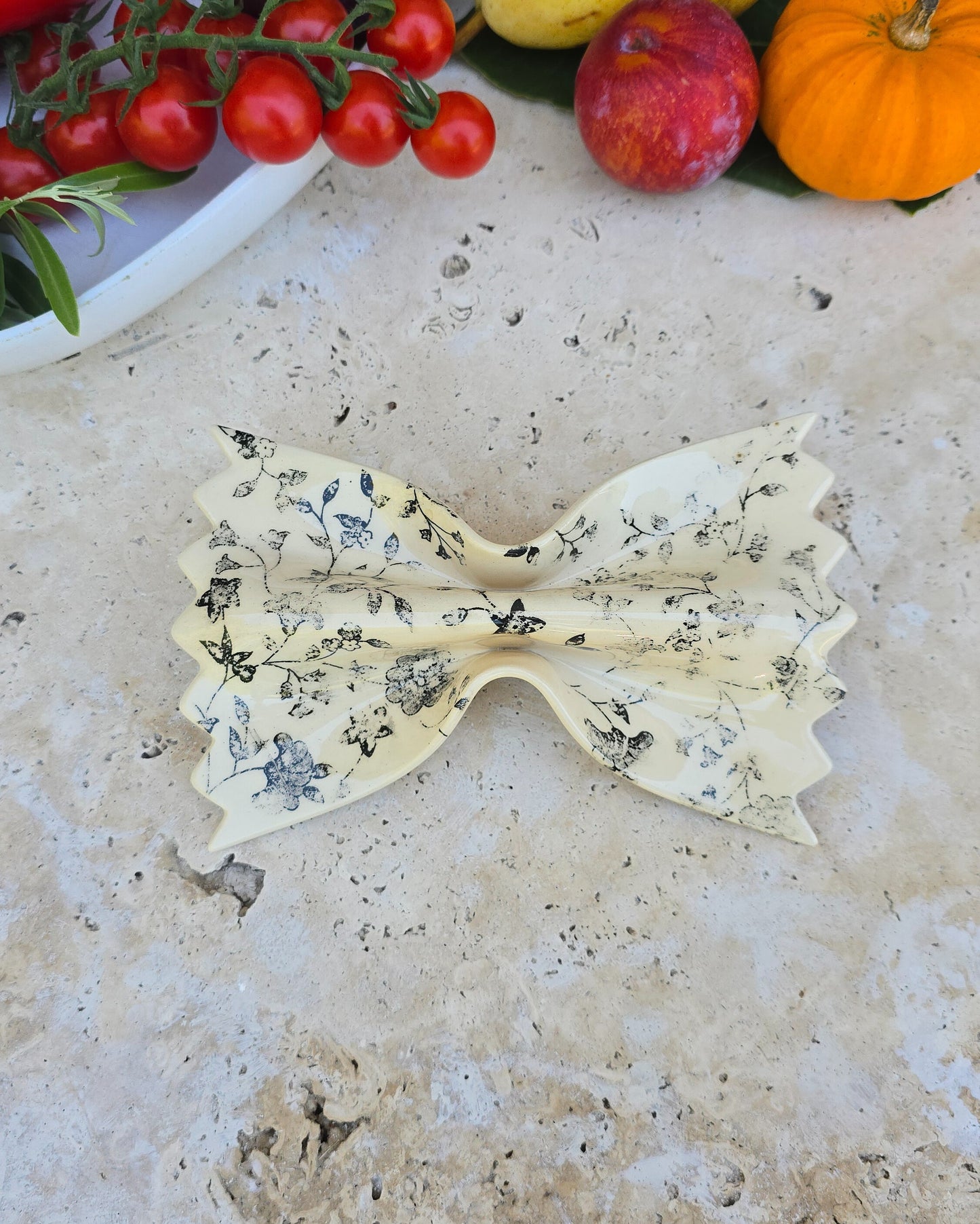 Farfalle imprimée fleurs antique