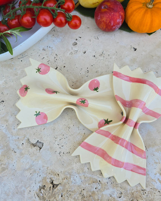 Farfalle motifs pomodoro