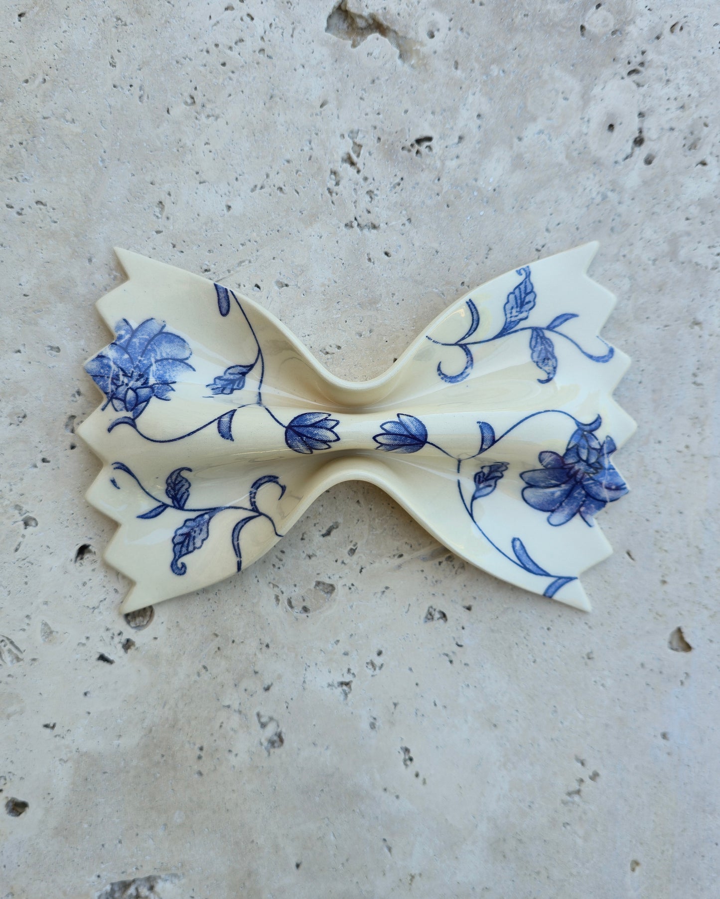 farfalle imprimée fleurs bleues